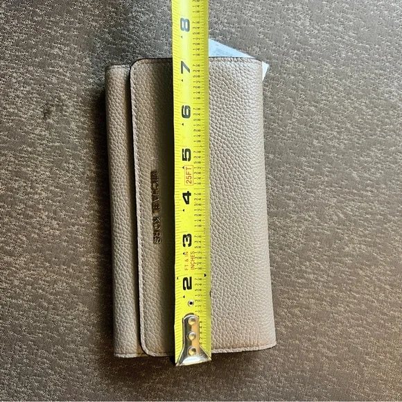 Michael Kors Large Trifold Leather Wallet Money Pieces Truffle 32F8TF6E3L - Picture 8 of 9